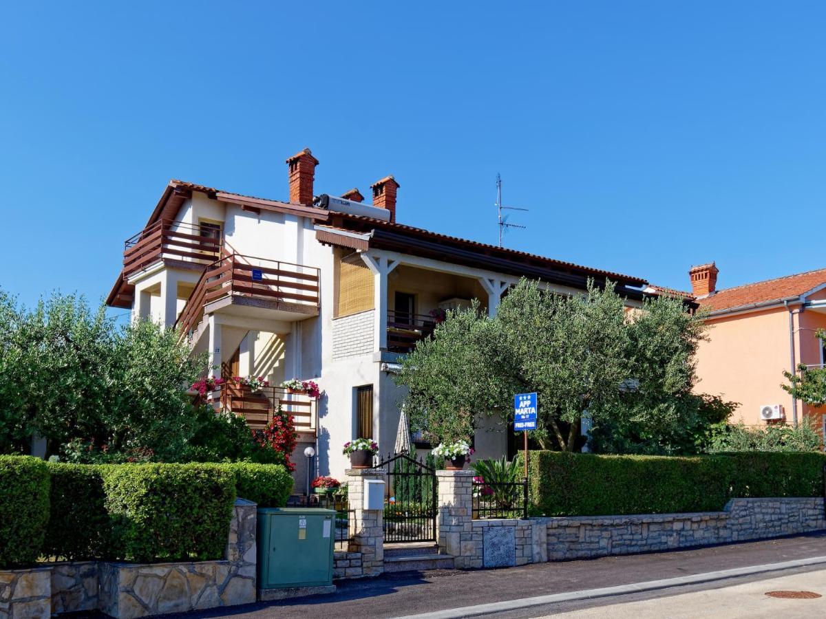 Apartments Marta By Rent Istria Новиград Екстериор снимка