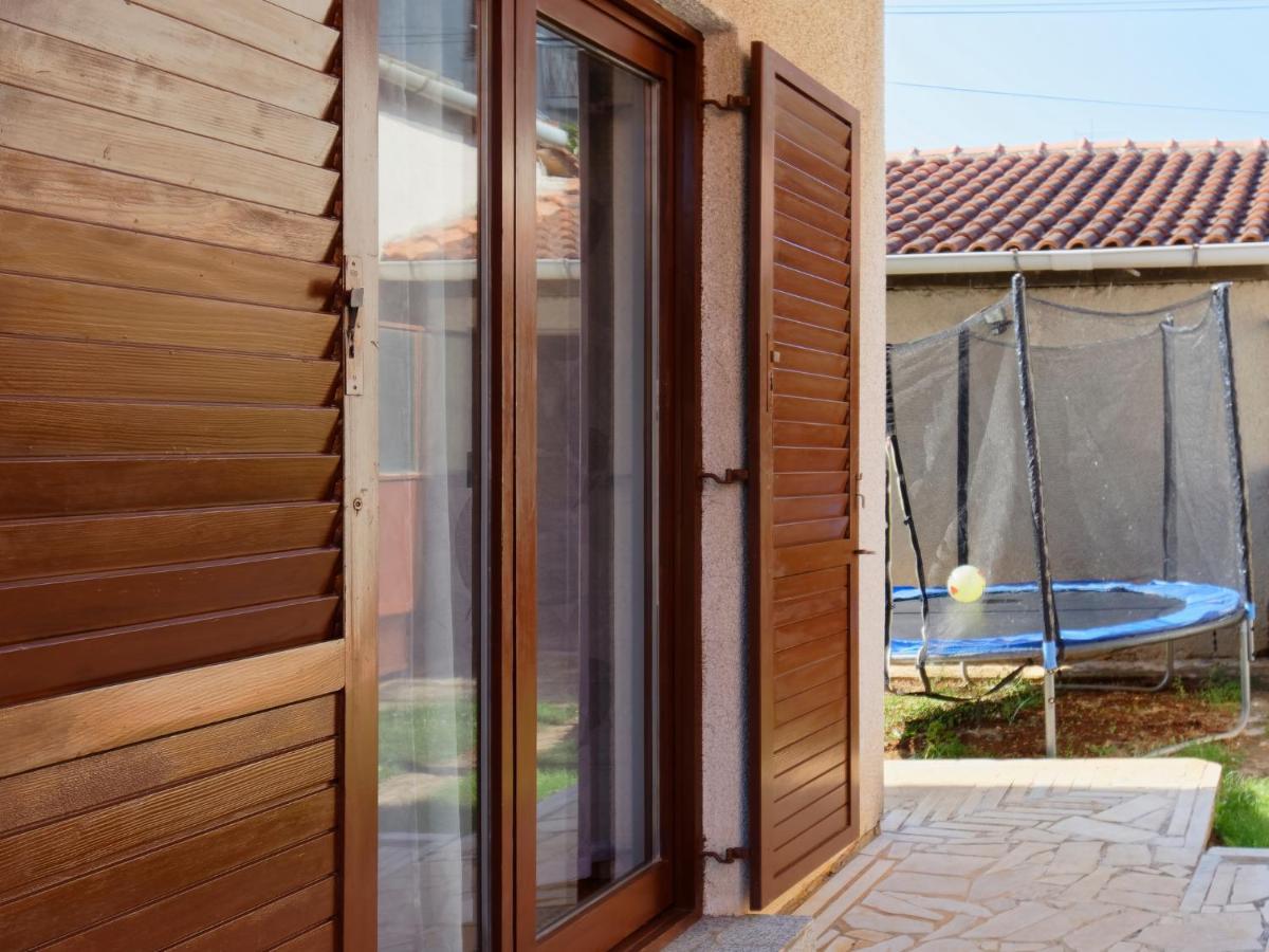 Apartments Marta By Rent Istria Новиград Екстериор снимка