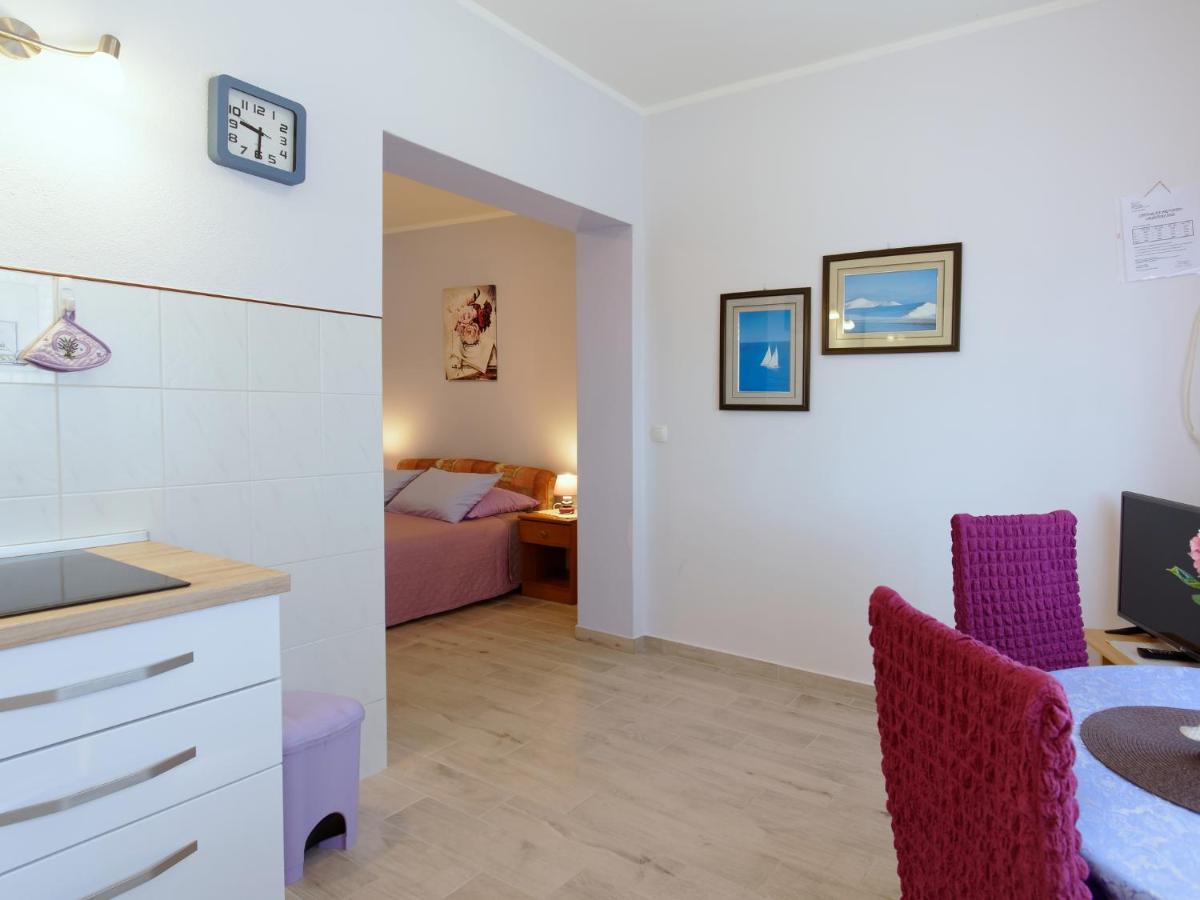 Apartments Marta By Rent Istria Новиград Екстериор снимка