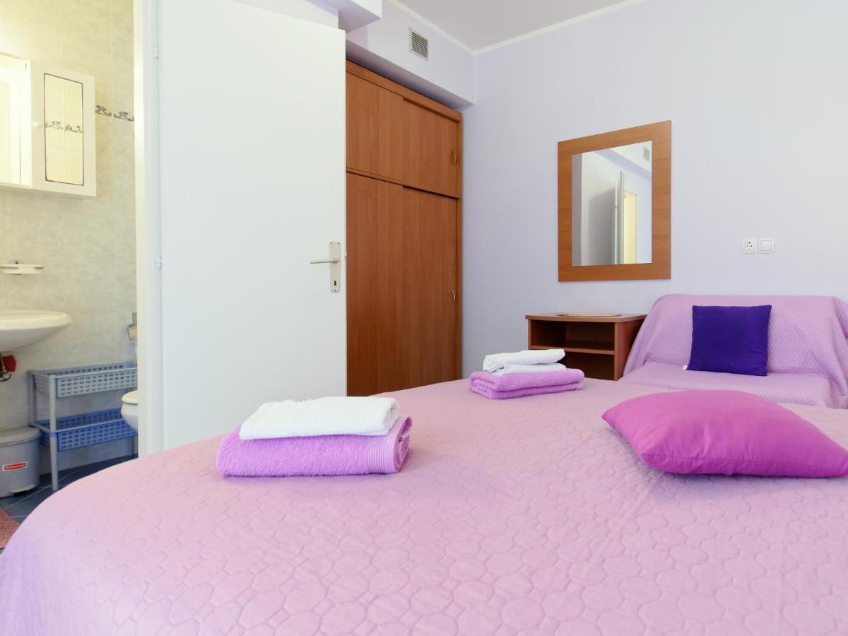 Apartments Marta By Rent Istria Новиград Екстериор снимка
