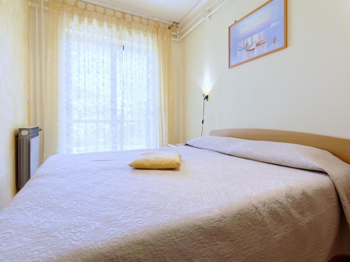 Apartments Marta By Rent Istria Новиград Екстериор снимка